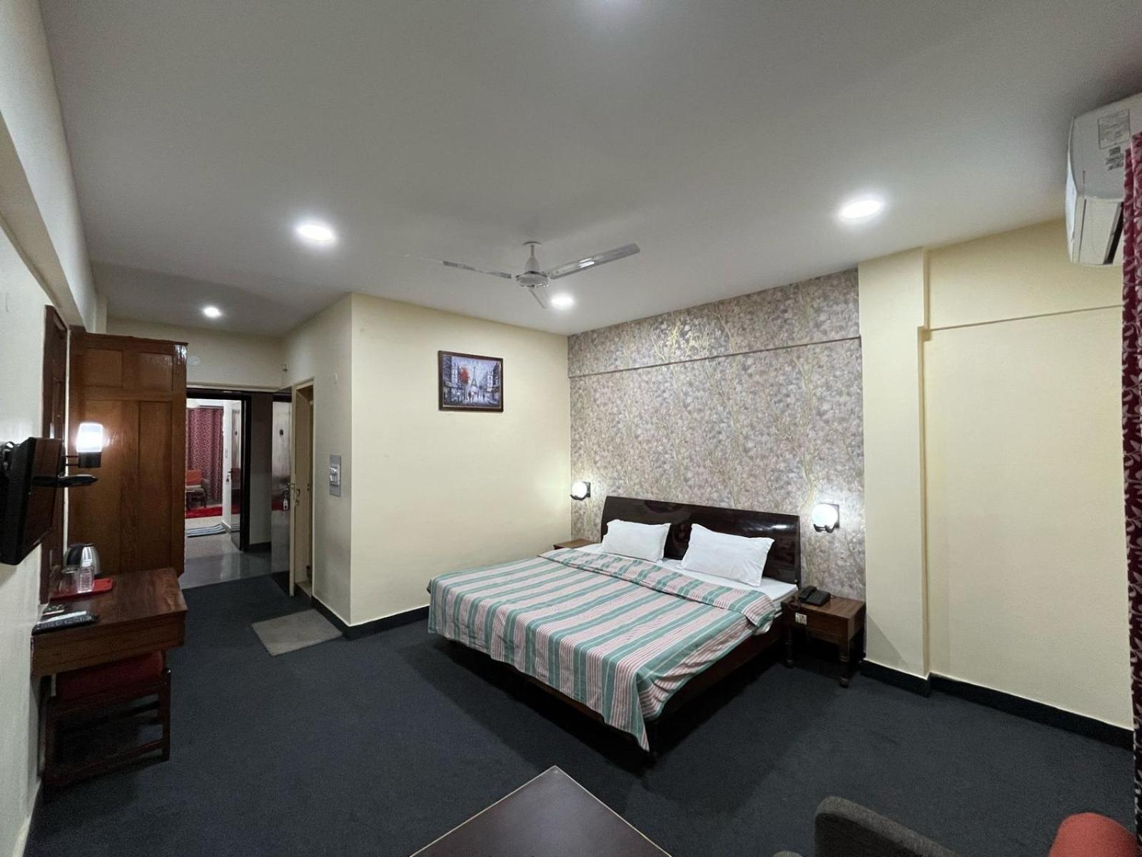 Gautam Hotel Варанасі Екстер'єр фото