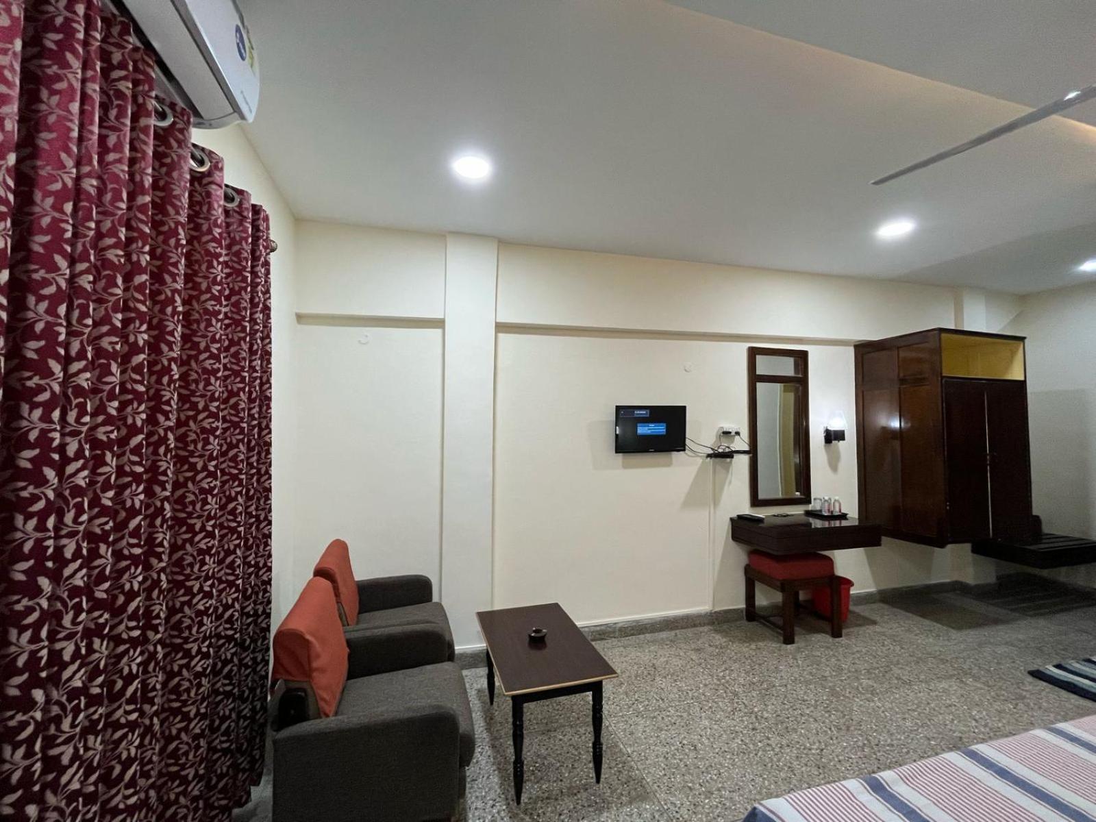 Gautam Hotel Варанасі Екстер'єр фото