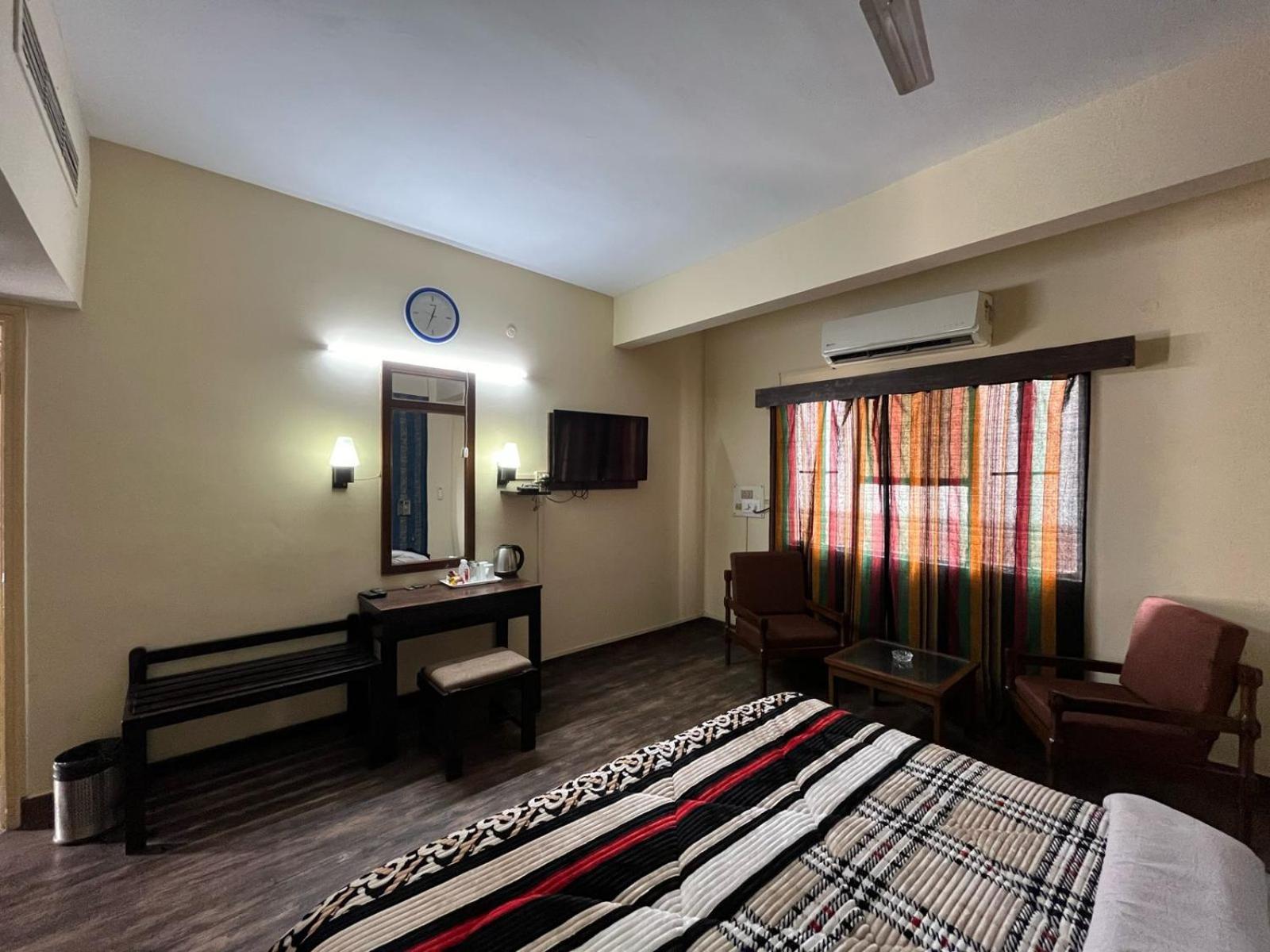 Gautam Hotel Варанасі Екстер'єр фото