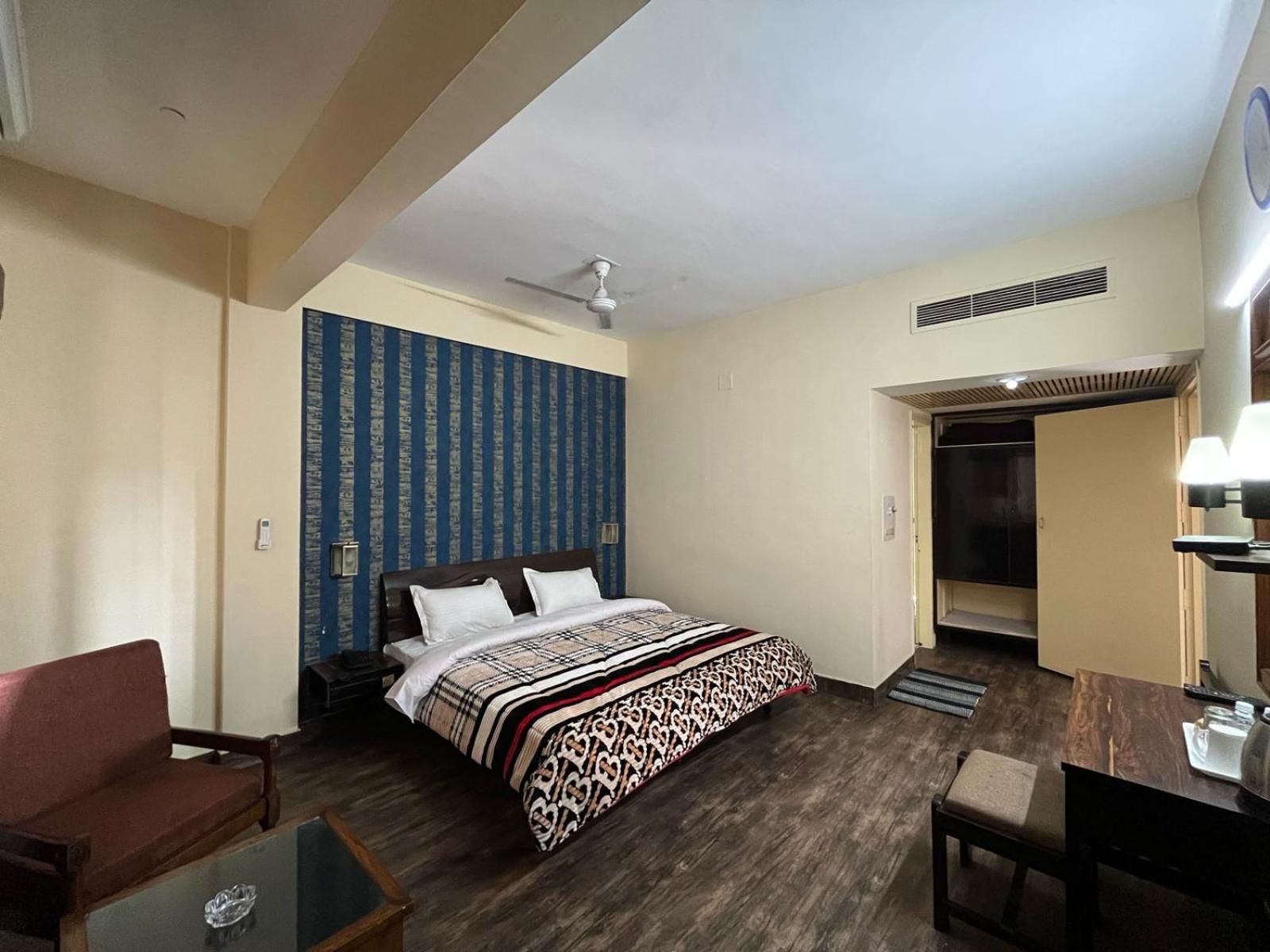 Gautam Hotel Варанасі Екстер'єр фото