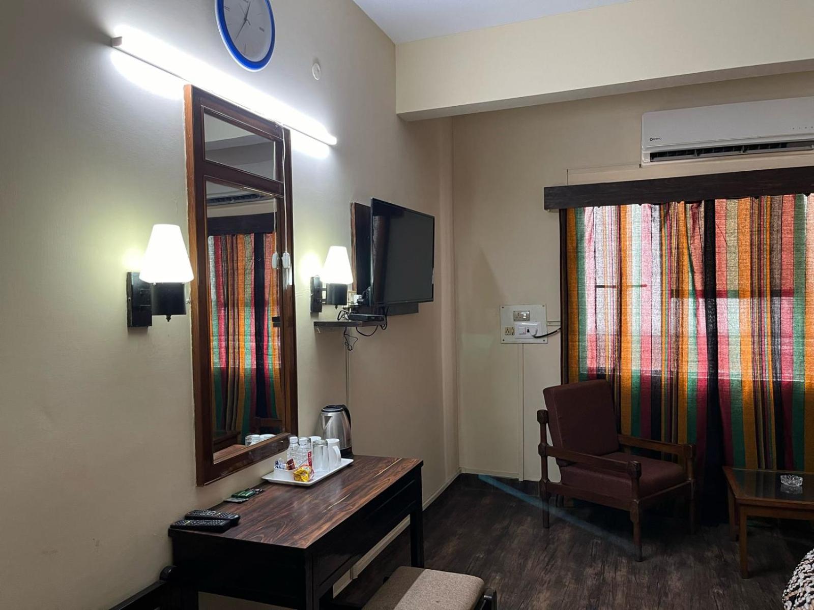 Gautam Hotel Варанасі Екстер'єр фото