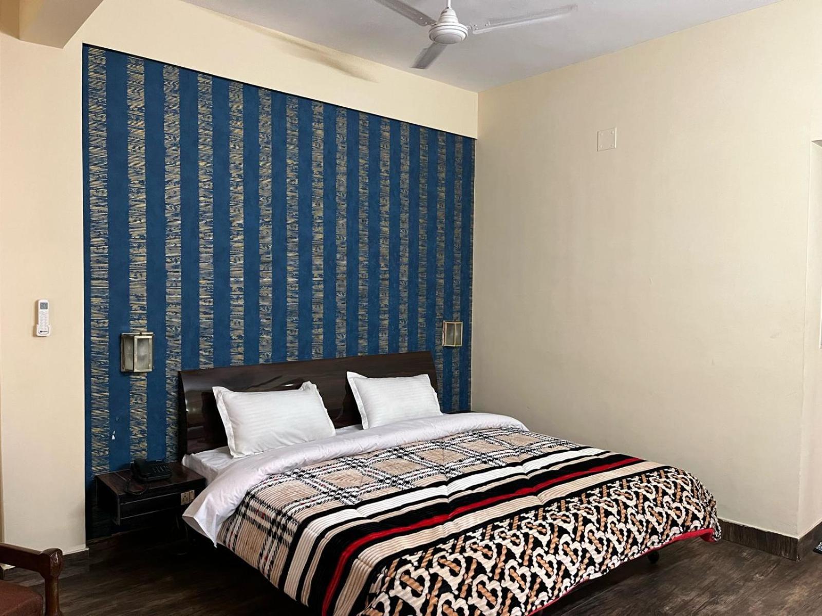 Gautam Hotel Варанасі Екстер'єр фото
