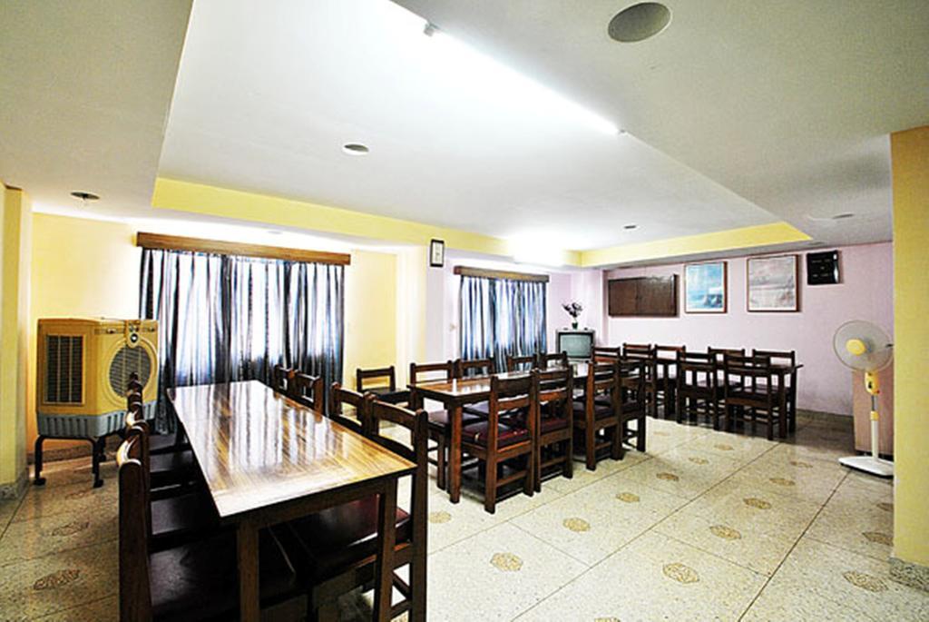 Gautam Hotel Варанасі Екстер'єр фото